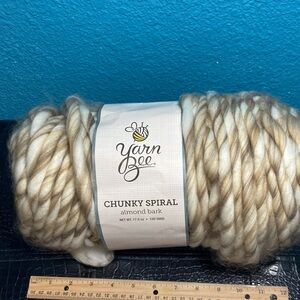 NWT Yarn Bee Chunky Spiral Almond Bark 17.5oz 60% Acrylic 28% Polyamide 12% Wool